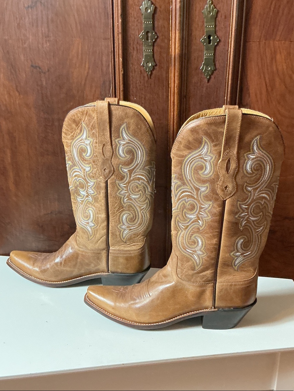 Old West Brown Leather Women's Western Embroidered Heeled Boots - Picture 5 of 11